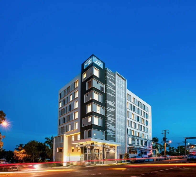 Woodroffe Hotel, a 4-star hotel located in Southport.